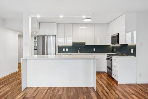 1203-2077 Nelson Street listing photo 12